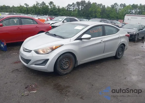 2016 Hyundai Elantra Se z USA, uszkodzony, nr VIN 5NPDH4AE3GH727965